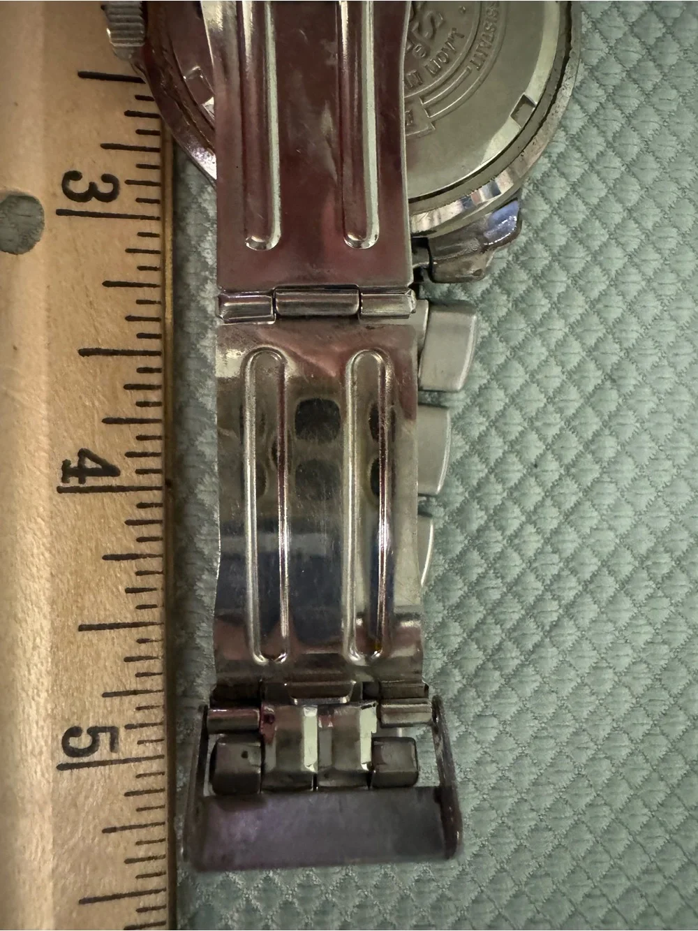 Guess wristwatch featuring
